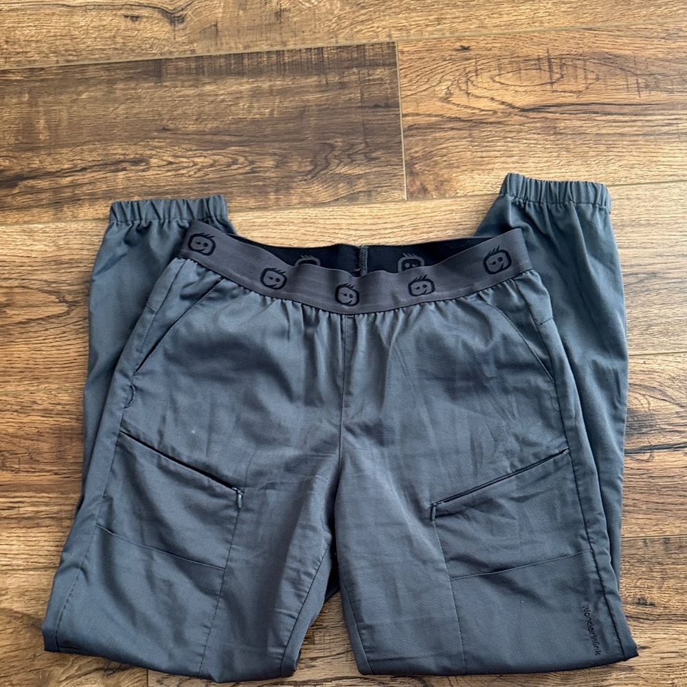 Women’s wonderwink joggers small Gray EUC